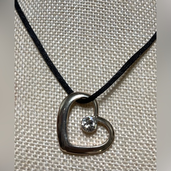 Silvertone Heart pendant with Swarovski Crystal Element NWOT - Picture 3 of 6